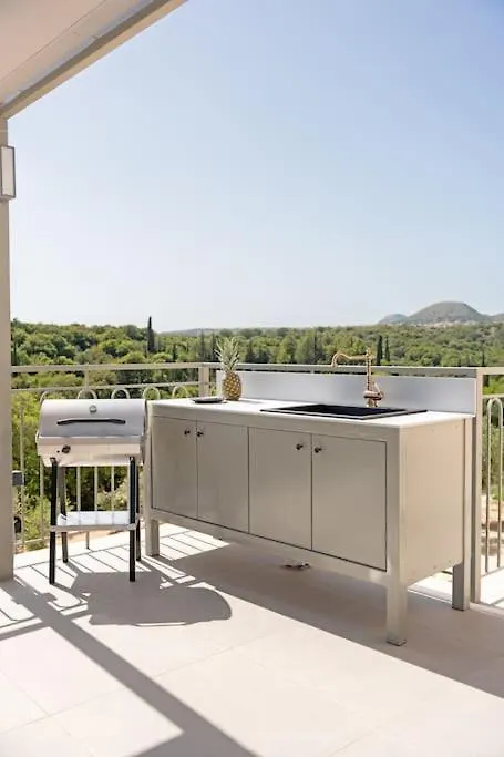 Brand New: Kefalonia Stone Villas - Villa Trapezaki Retreat  Trapezaki (Kefalonia)