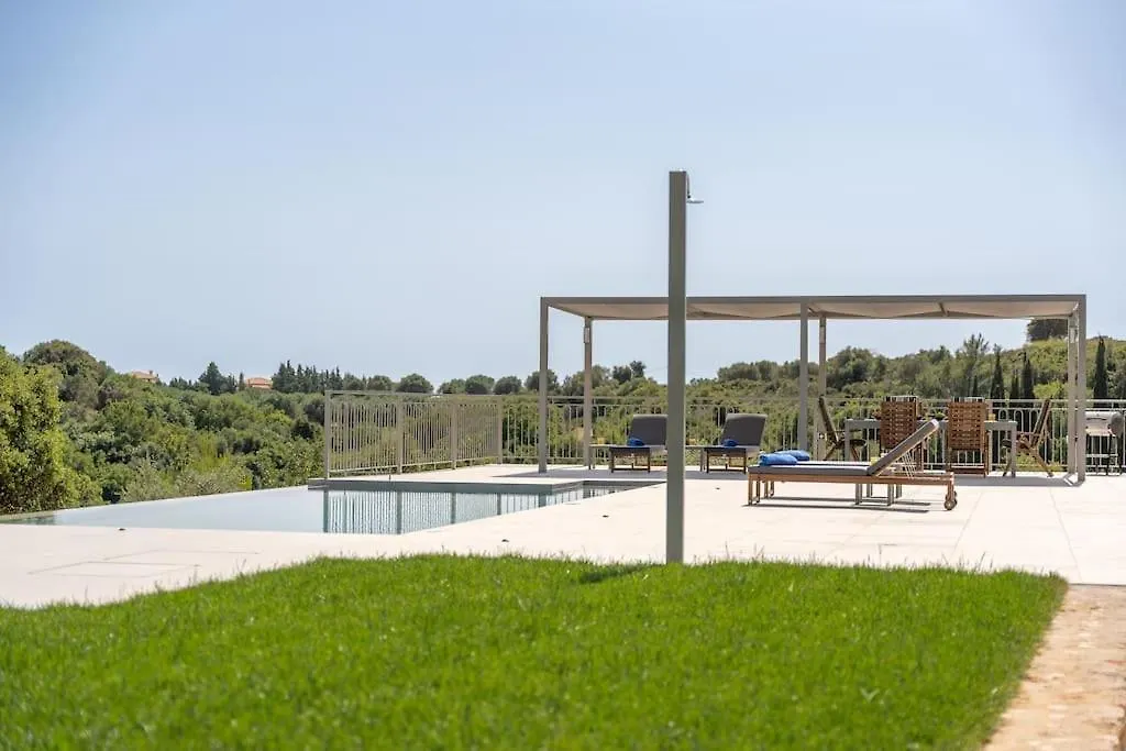 Brand New: Kefalonia Stone Villas - Villa Trapezaki Retreat  Trapezaki (Kefalonia)
