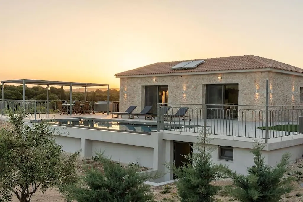 Brand New: Kefalonia Stone Villas - Villa Trapezaki Retreat Greece