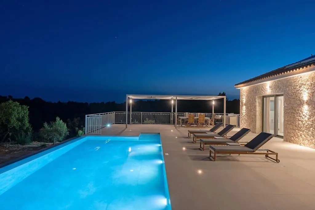 Brand New: Kefalonia Stone Villas - Villa Trapezaki Retreat